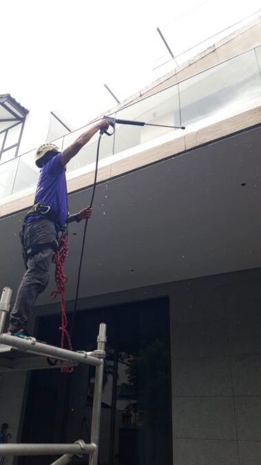 facade cleaning service in sg