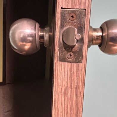 hdb door knob replacement sg